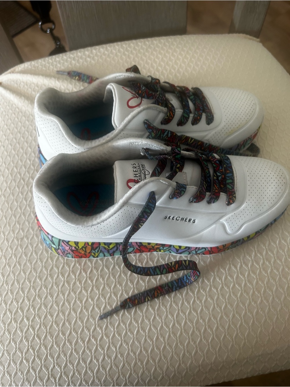 Skechers White Kids Sneakers with Multicolor Floral Trim